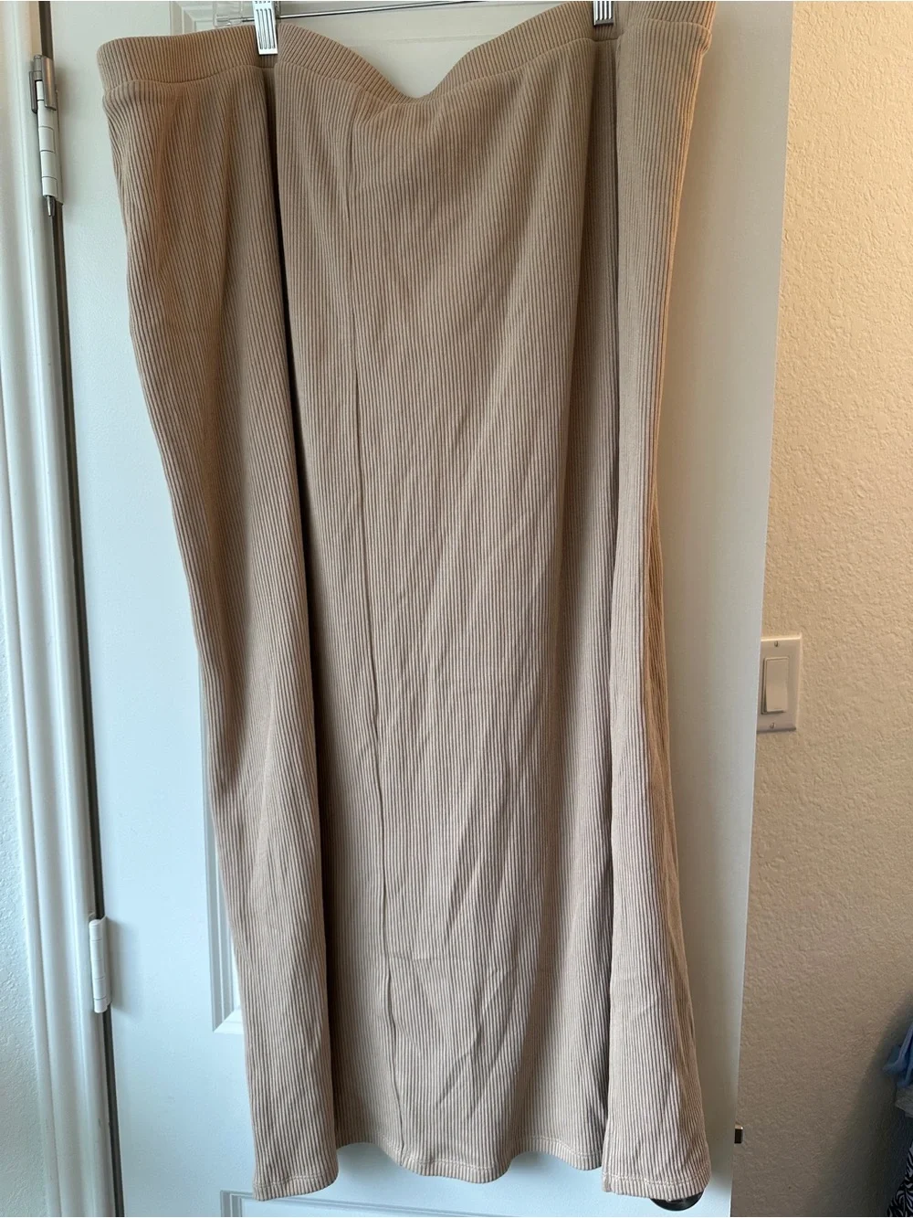 Old Navy Womens Beige Maxi Skirt Boho Chic Minimalist Neutral Summer Flowy Skirt